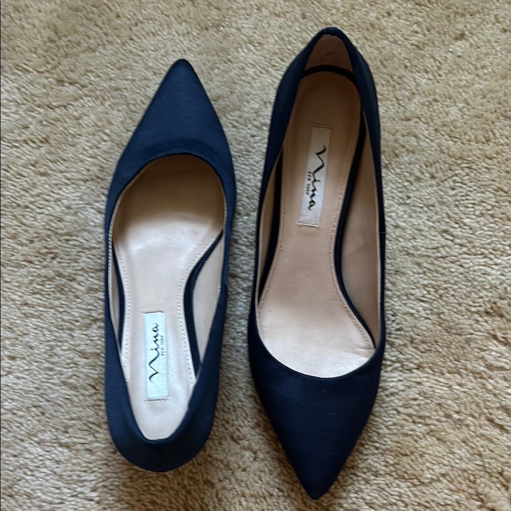 Satin dress pumps with jewelled heels